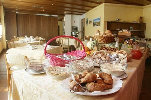 Crimea Wine Hotel Chiavenna Luaran gambar